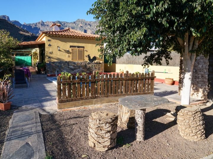 Casa de campo con olivar en Pinoso